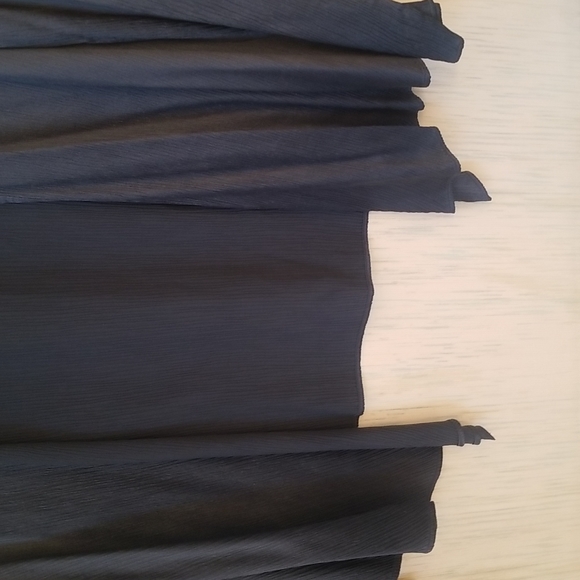 Eileen Fisher drape front, silk  charmeuse, PS - Picture 4 of 4